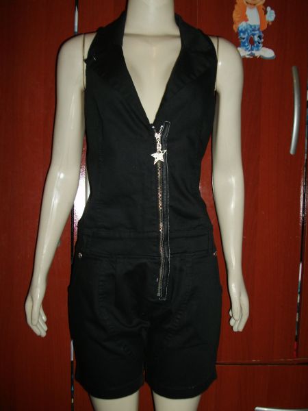 MACACÃO PRETO PLANET GIRLS